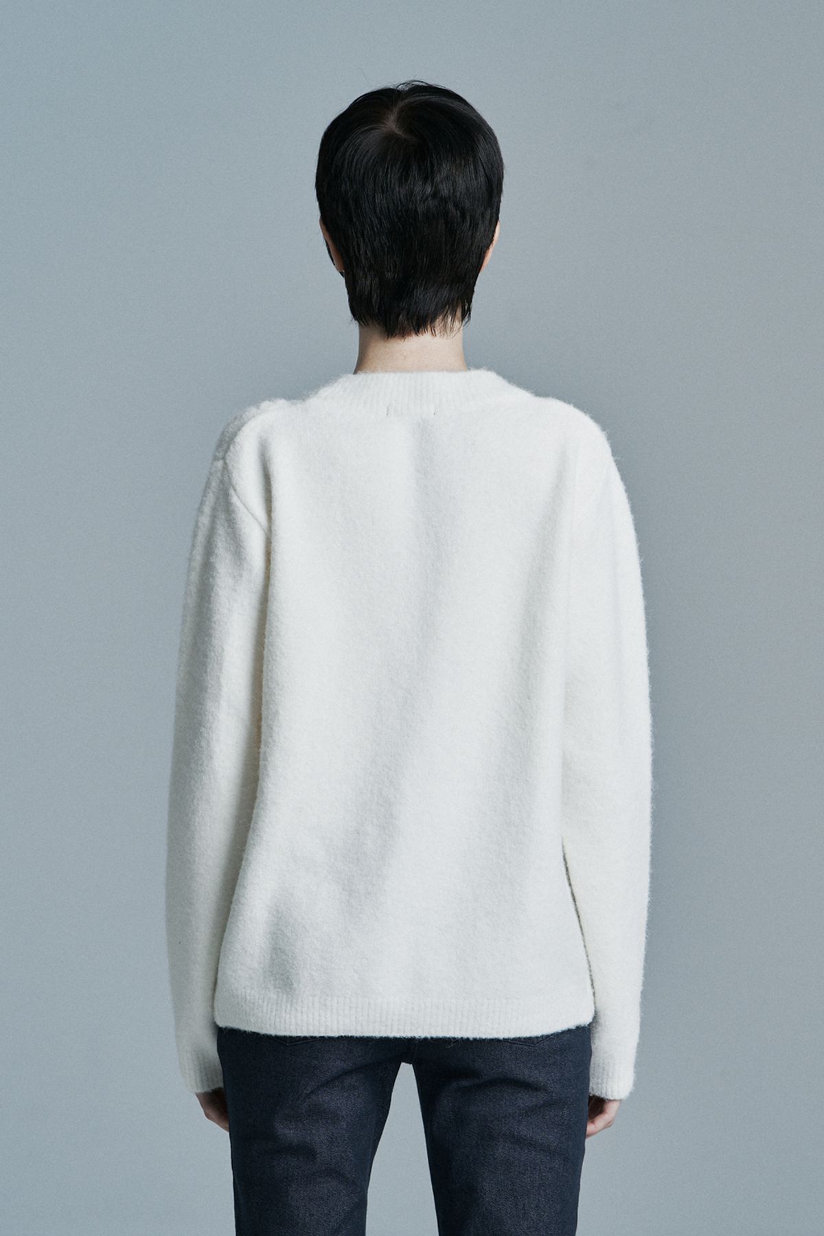 시너진(SYNERJYN) JOY KNIT CARDIGAN WHITE