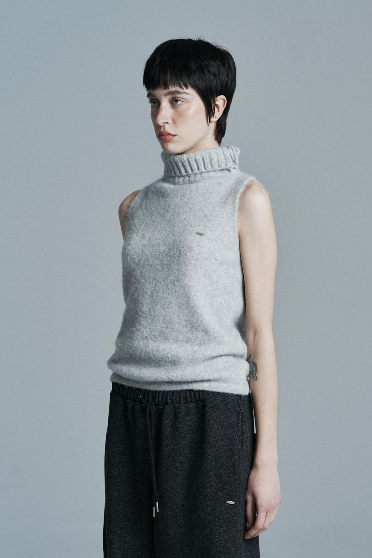 시너진(SYNERJYN) JOY KNIT TOP GRAY