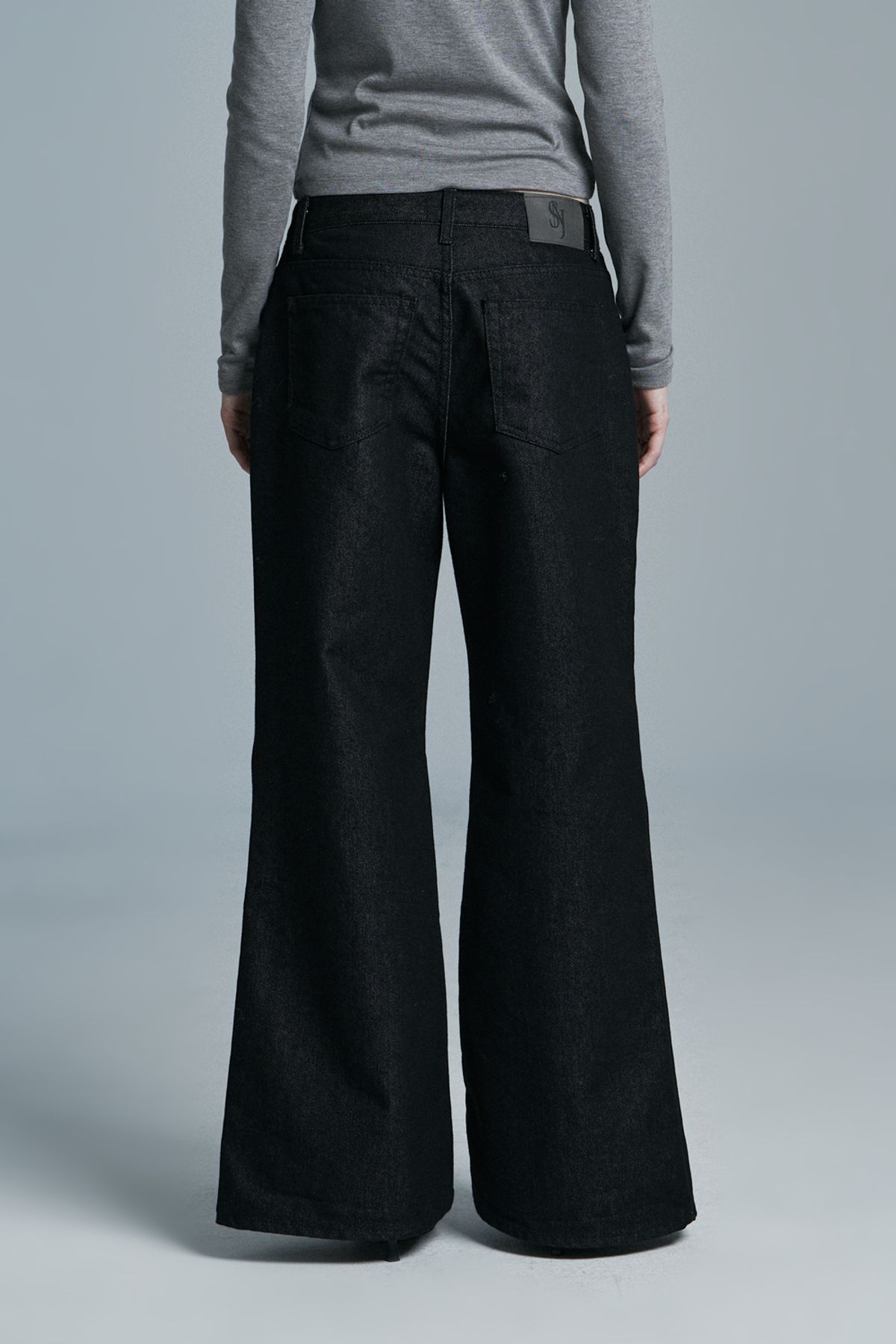 시너진(SYNERJYN) RAW WIDE DENIM PANTS BLACK