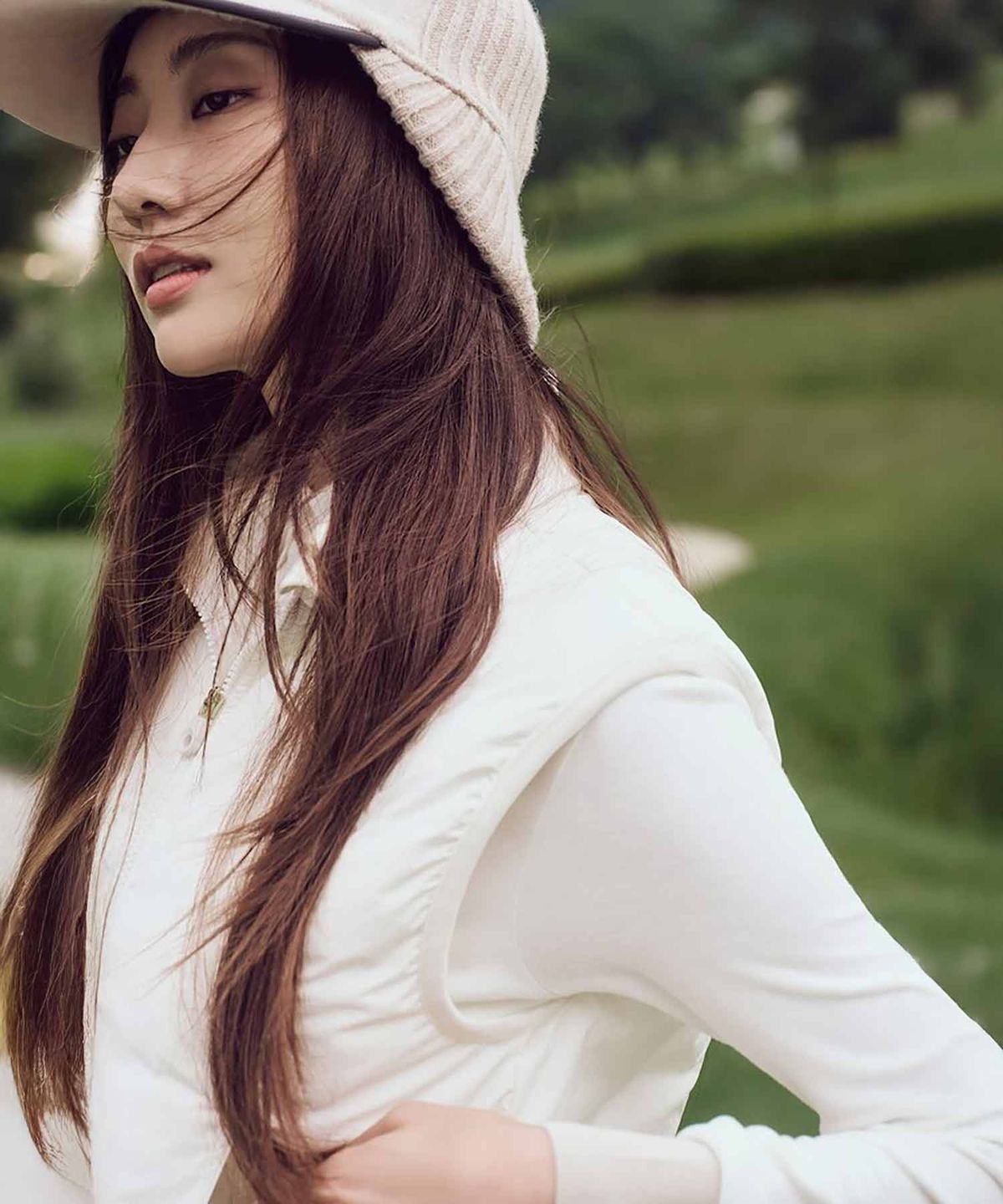 빈폴골프(BEANPOLE GOLF) 여성 경량 다운 베스트 - 아이보리