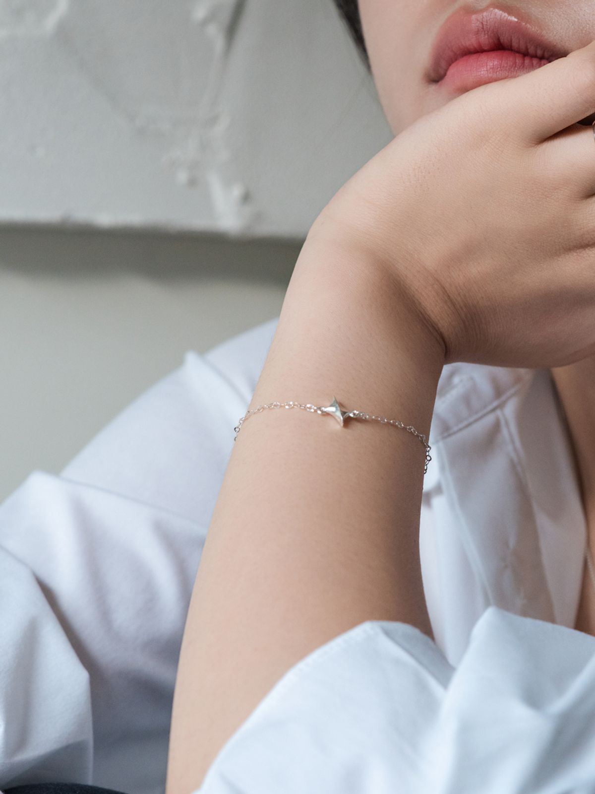 오버그레이(OVERGREY) Headlight Bracelet