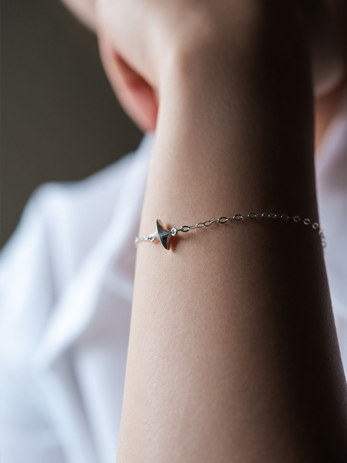 오버그레이(OVERGREY) Headlight Bracelet