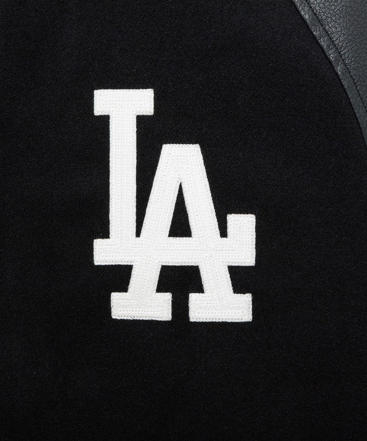 뉴에라(NEW ERA) AP MLB RAGLAN VARSITY JK53 NEYYAN BLK