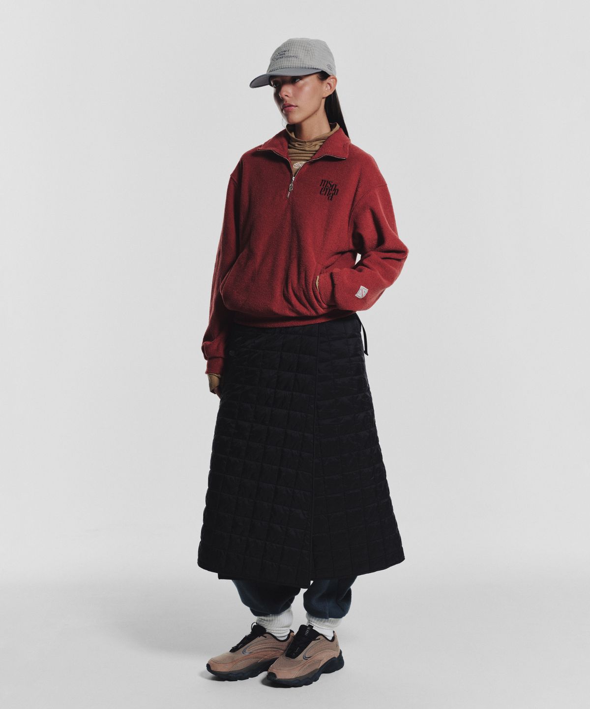 미나수(MENASOO) MNS Line Quilting Long Skirt_Black
