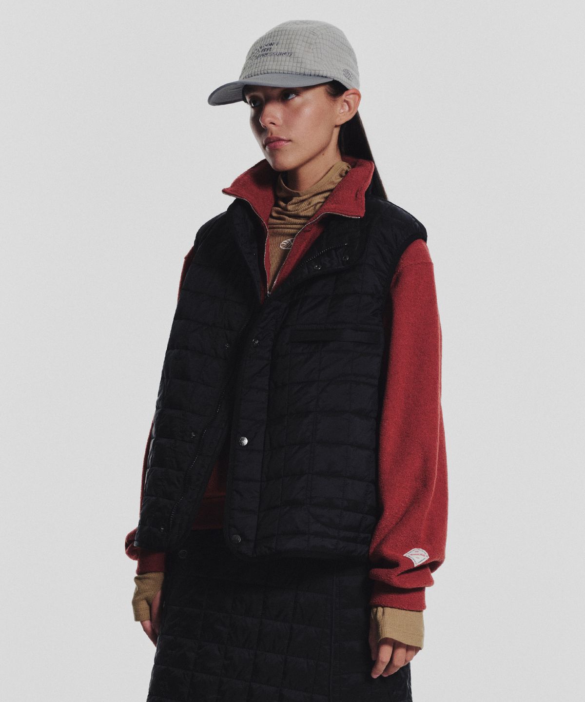 미나수(MENASOO) MNS Line Quilting Vest_Black
