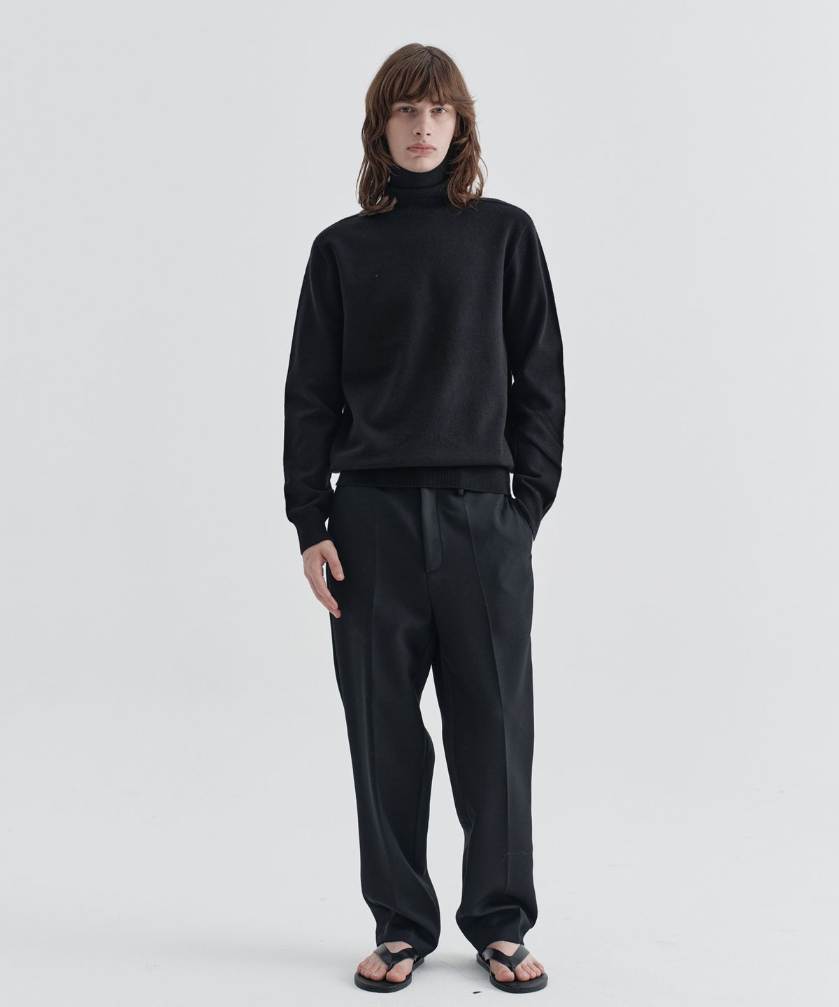 이지오(EZIO) Seamless Turtle Knit_Black