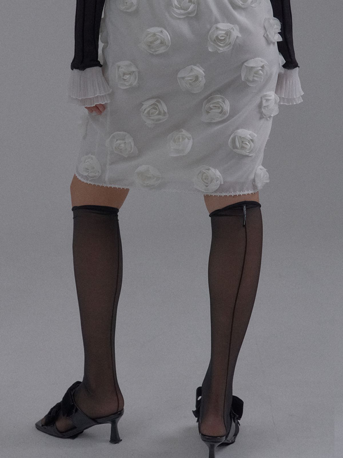 쏘리, 투 머치 러브(SORRY, TOO MUCH LOVE) Sheer Line Backseam Stockings_Black