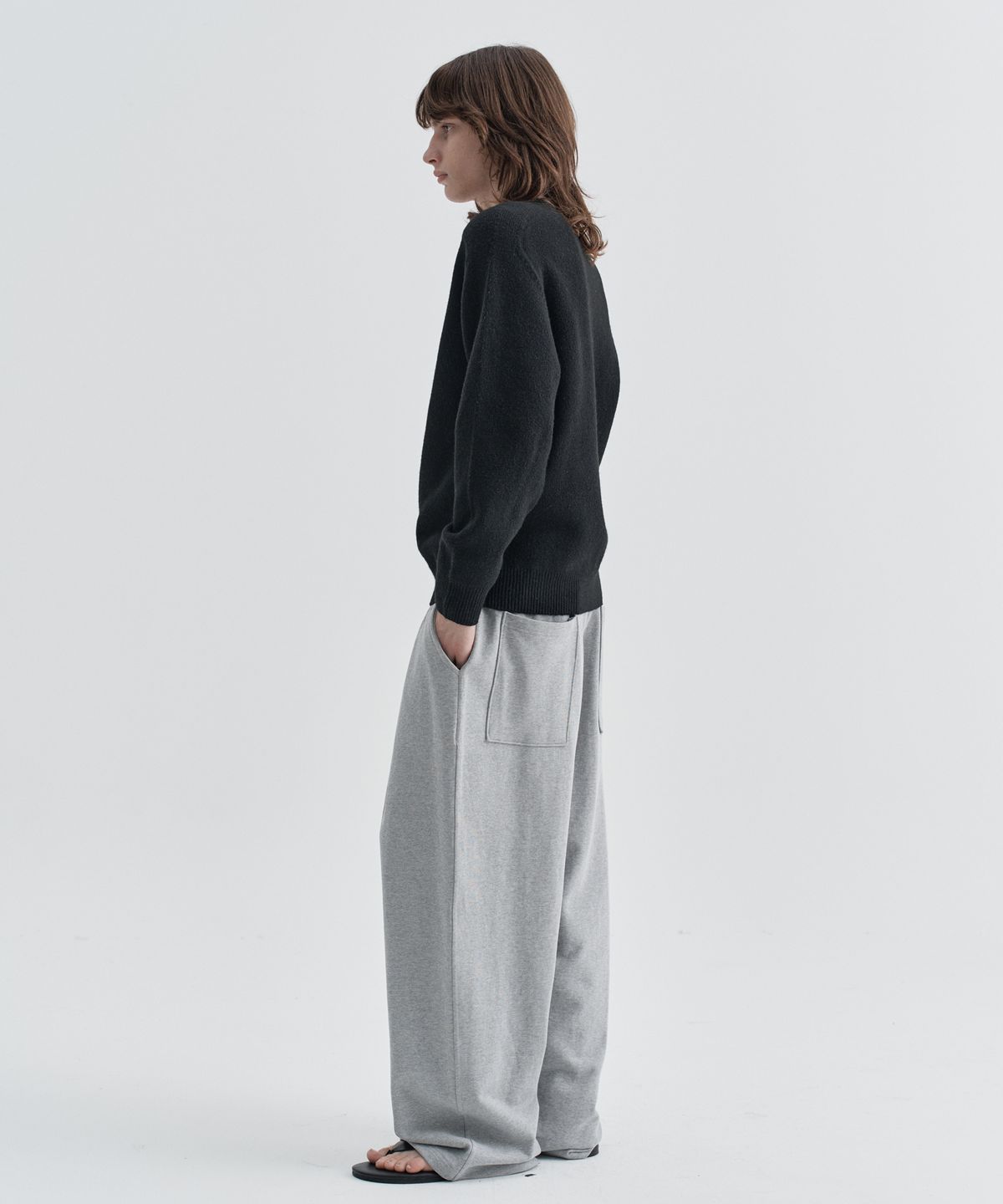 이지오(EZIO) Plain Round Knit_Black