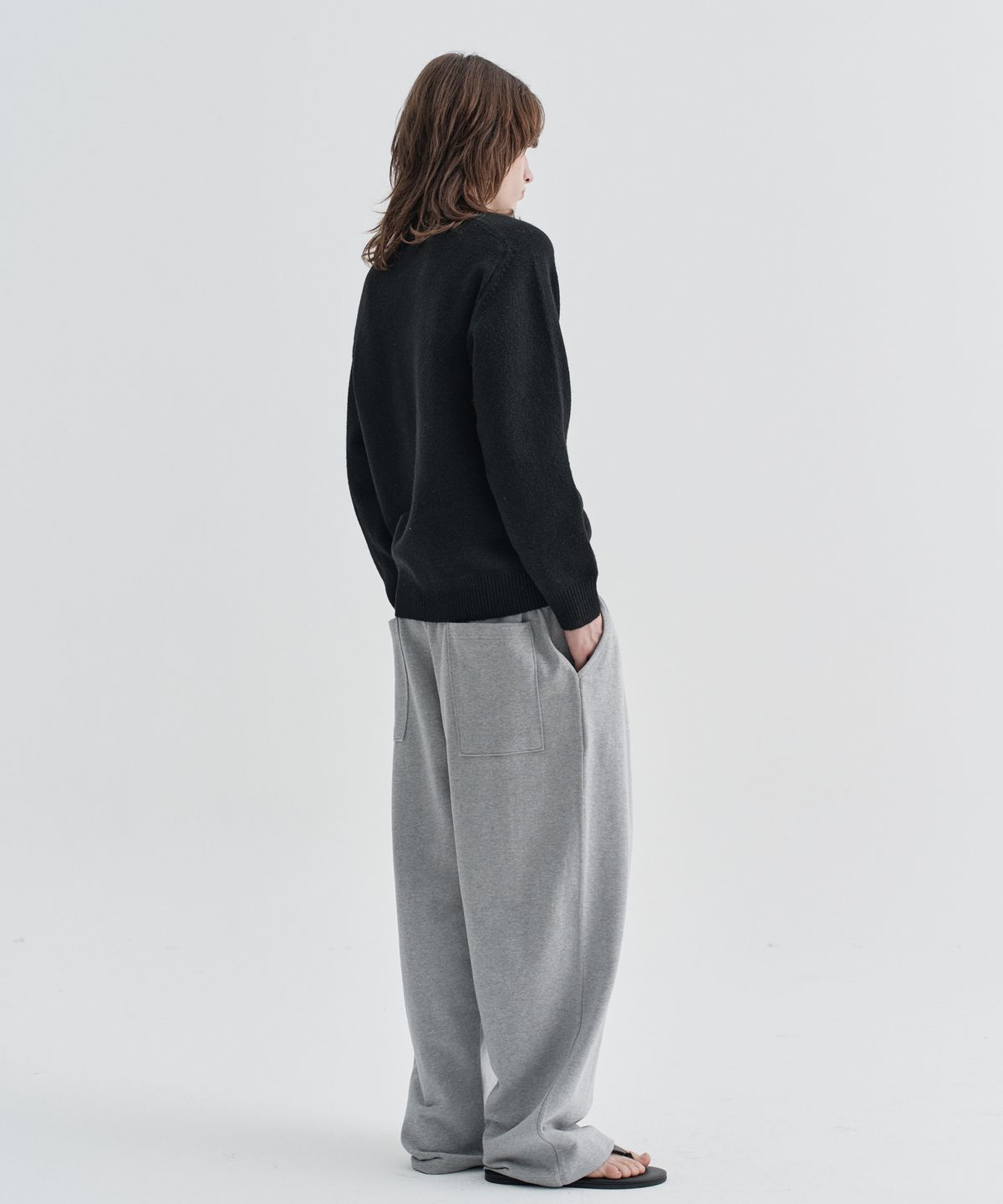 이지오(EZIO) Plain Round Knit_Black