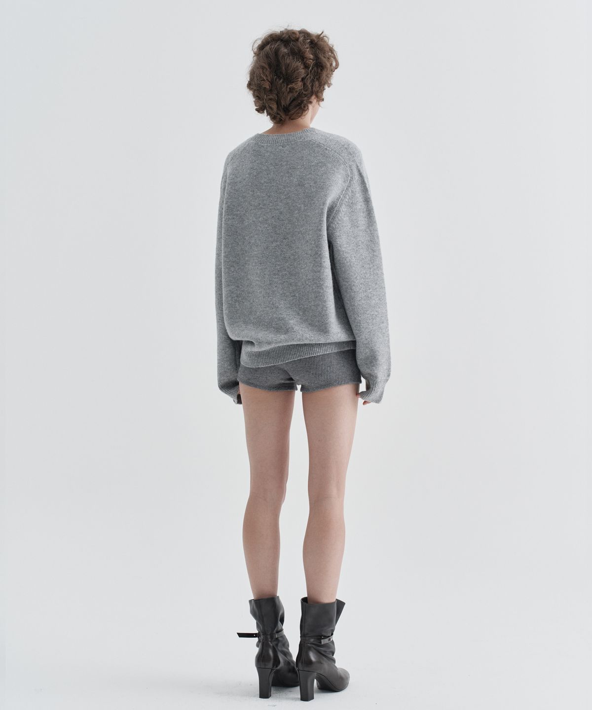 이지오 우먼(EZIO WOMEN) W Plain Round Knit_Melange Grey