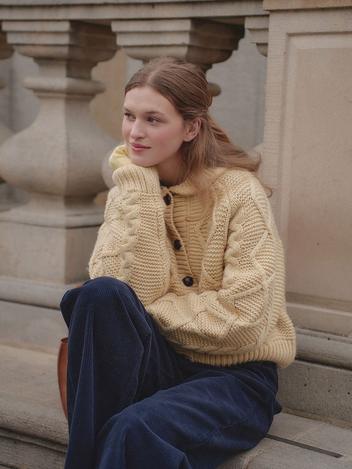 랭앤루(LANGNLU) LOMY Cable Cardigan(로미)_BUTTER