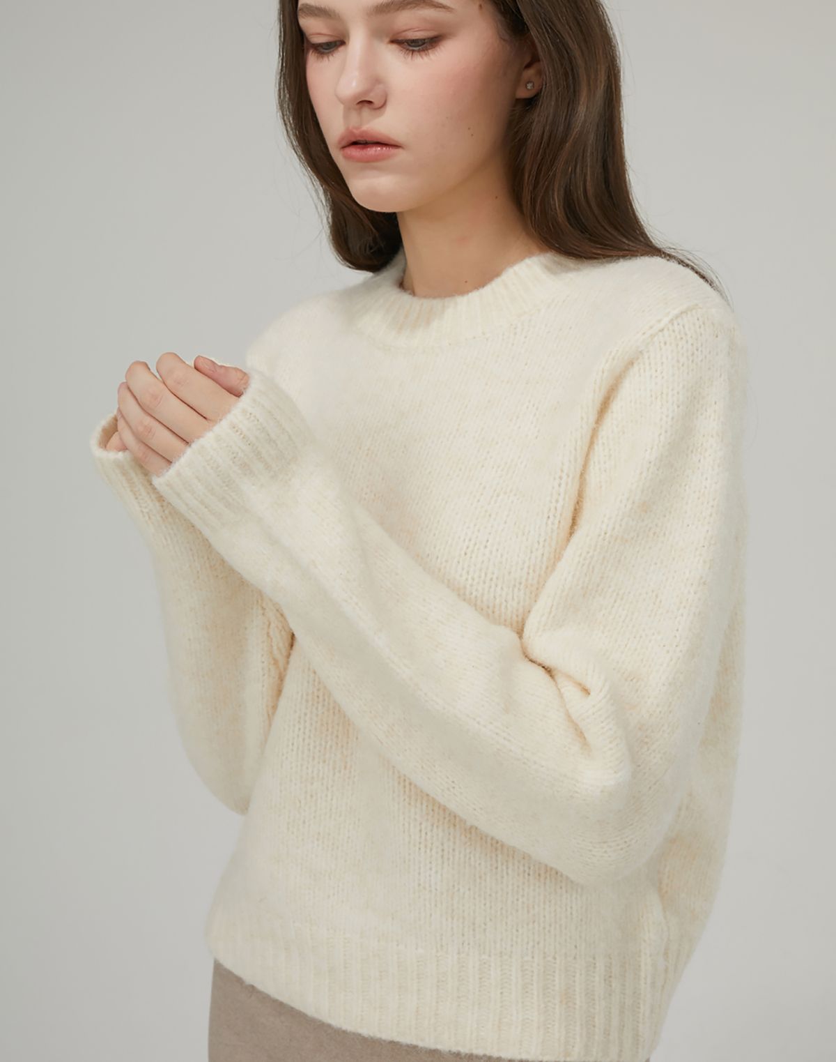 지앤지비(GNGB) 소프트 Wool 라운드 니트_Ivory