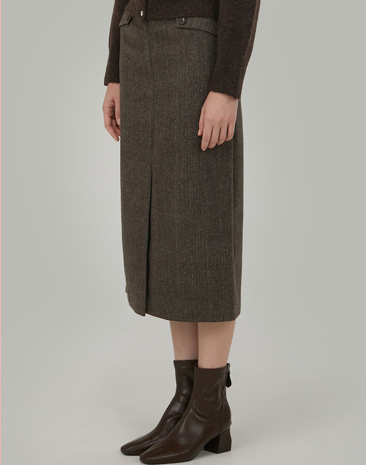 지앤지비(GNGB) 헤링본 트임 스커트_Brown
