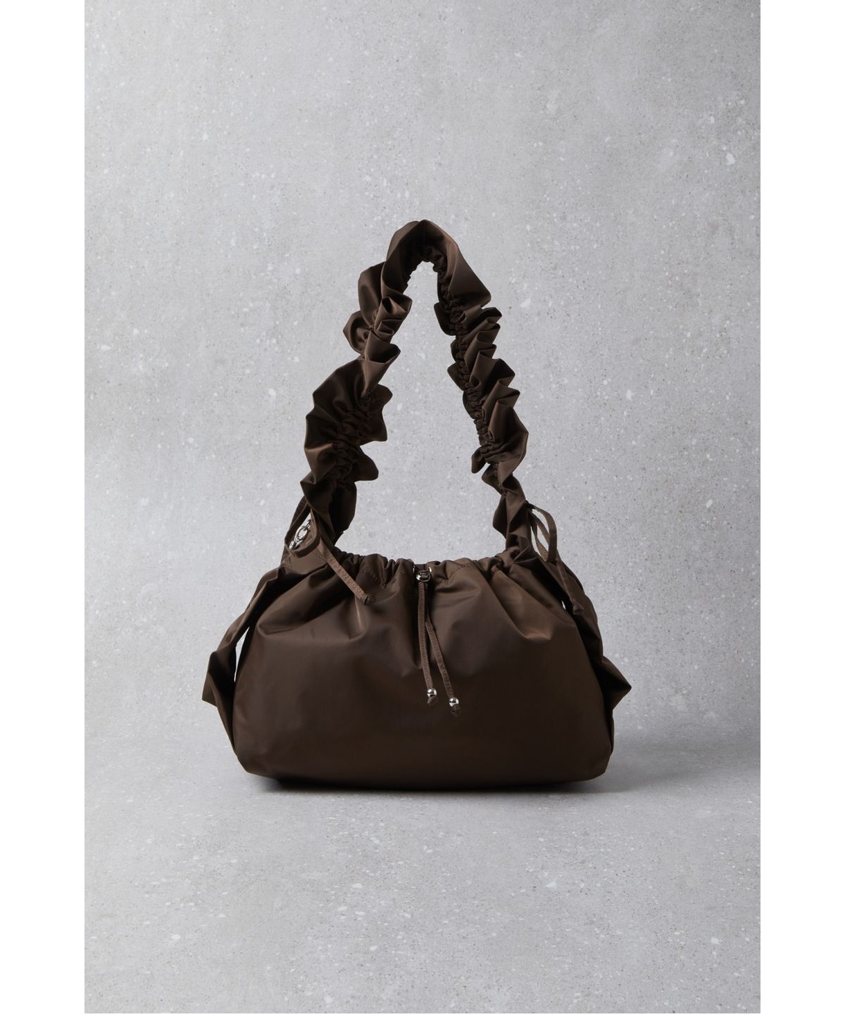 슈콤마보니(SUECOMMA BONNIE) Fev_Ruffle bag_large(brown)_DFBAA25501BRN