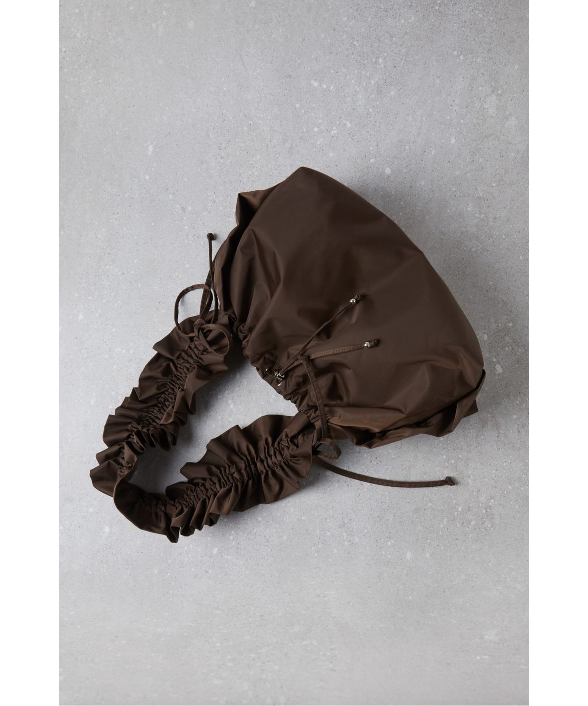 슈콤마보니(SUECOMMA BONNIE) Fev_Ruffle bag_large(brown)_DFBAA25501BRN