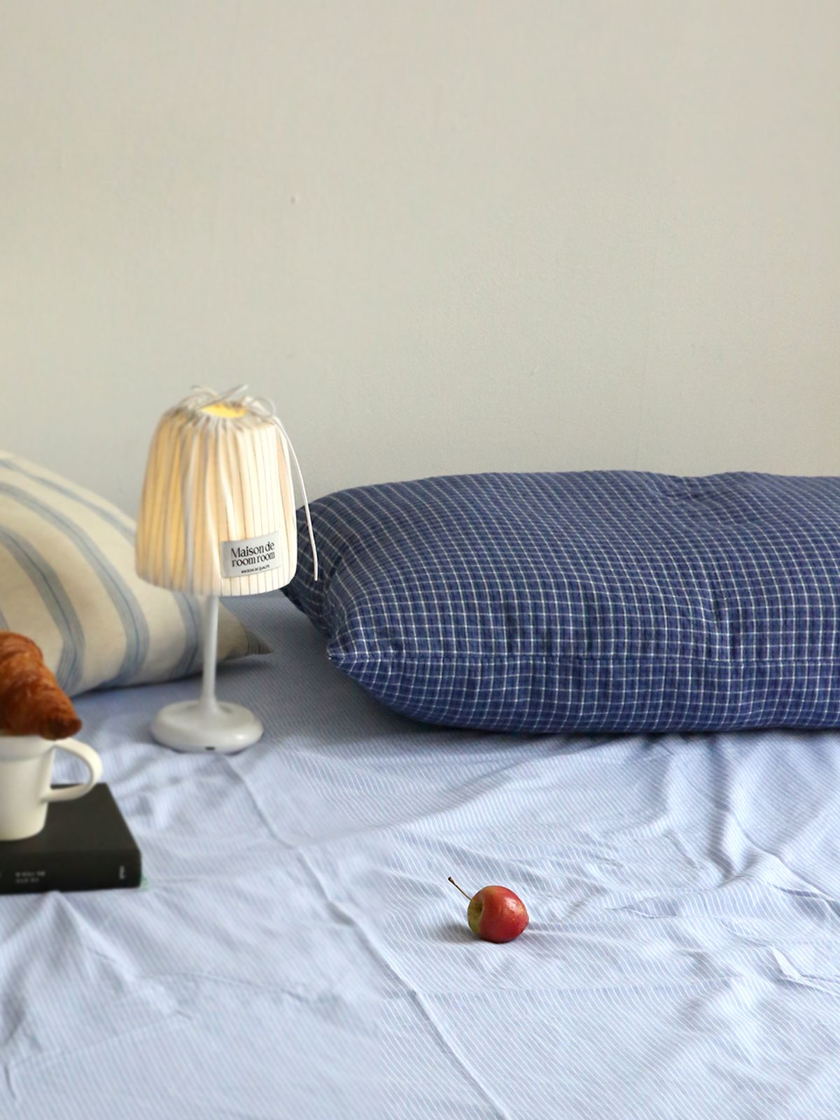 메종드룸룸(MAISON DE ROOMROOM) 랑데뷰 포에마 체크 지퍼베개커버