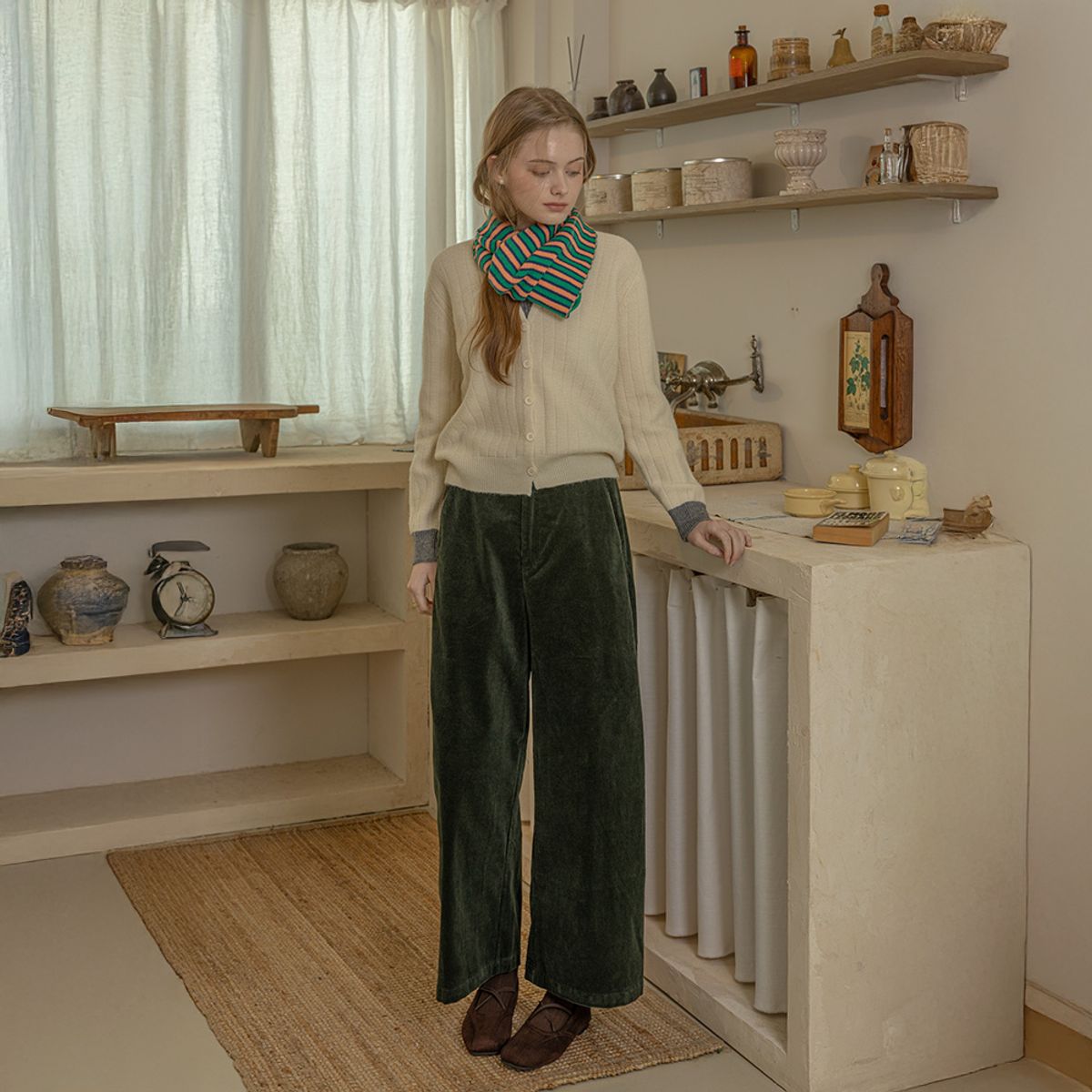 던드롭(DUNDROP) DD_Corduroy dark green pants