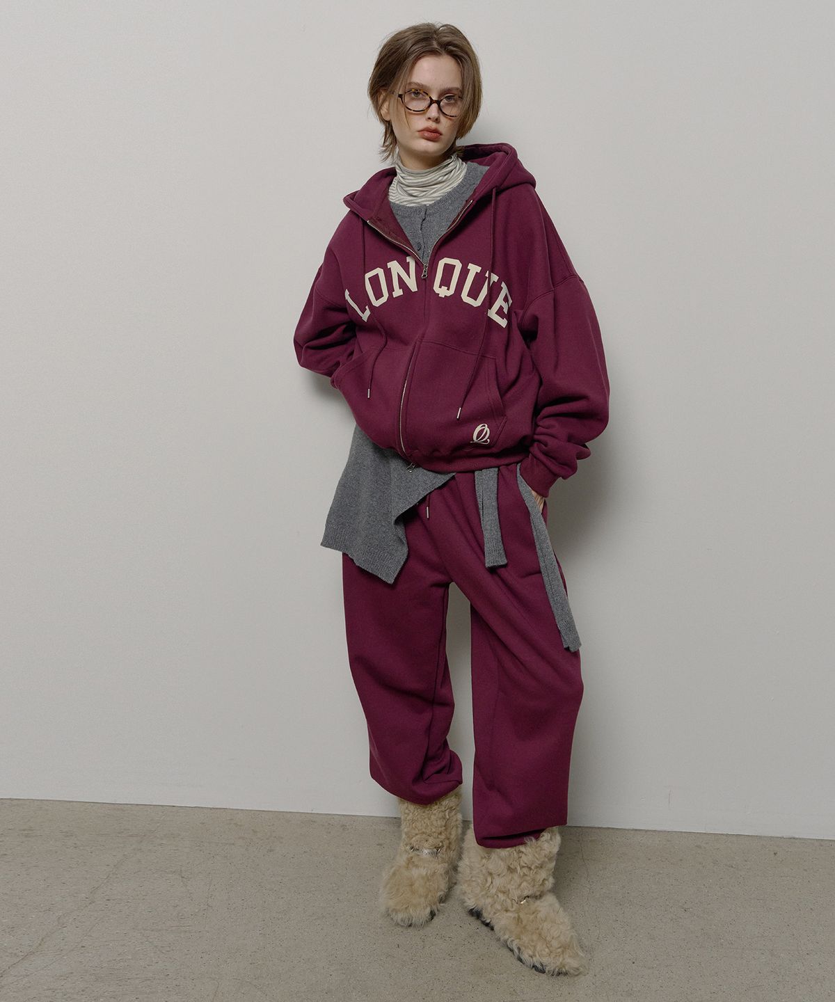 론크(LONQUE) SWEAT JOGGER PANTS (WINE)