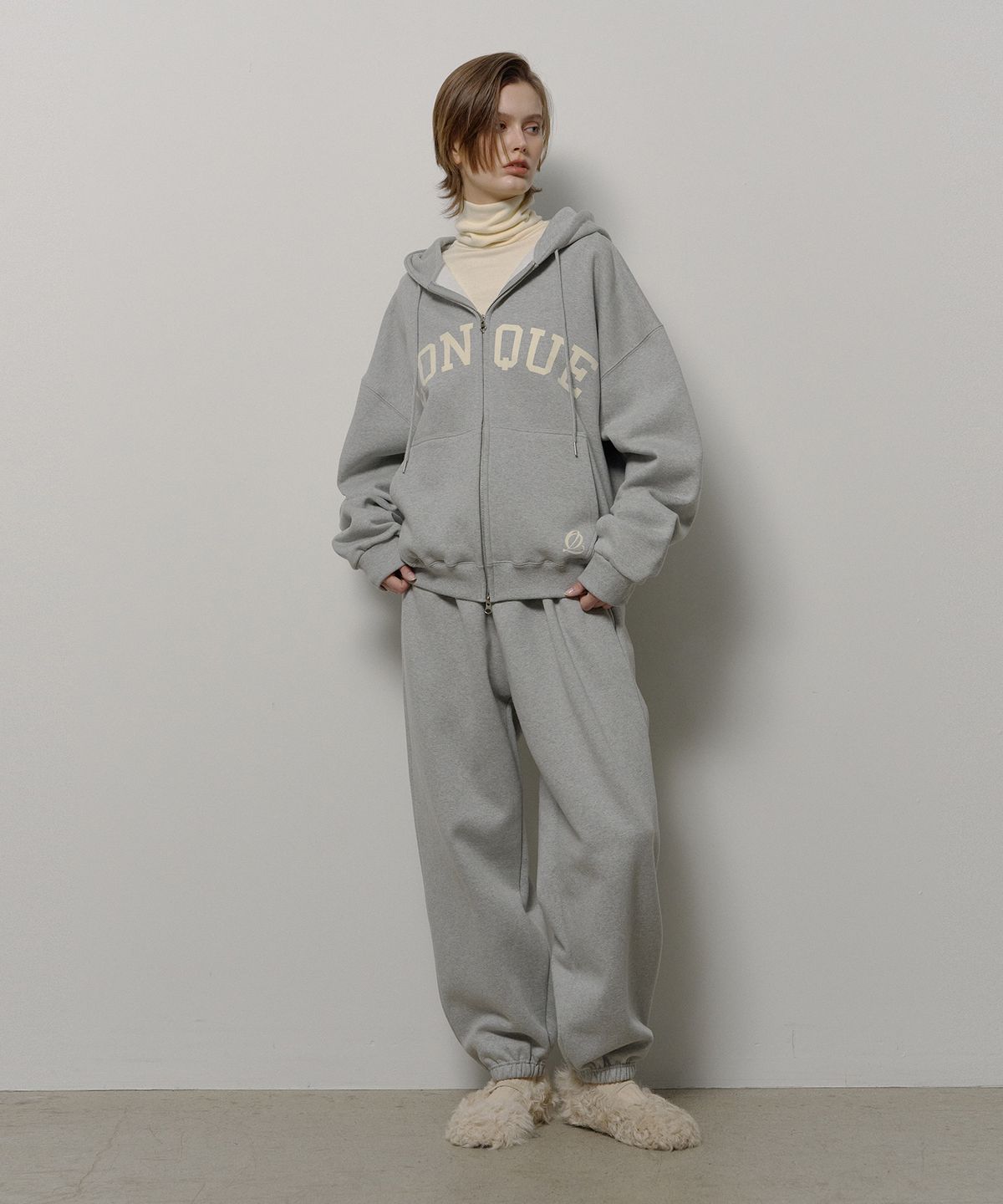 론크(LONQUE) SWEAT JOGGER PANTS (GREY)