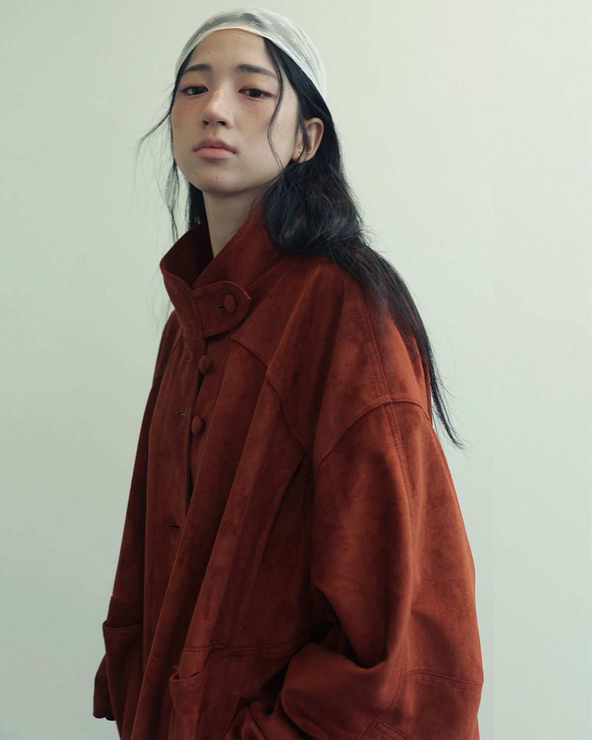 인스아울(INSEOWL) 시나몬 오버핏 스웨이드자켓