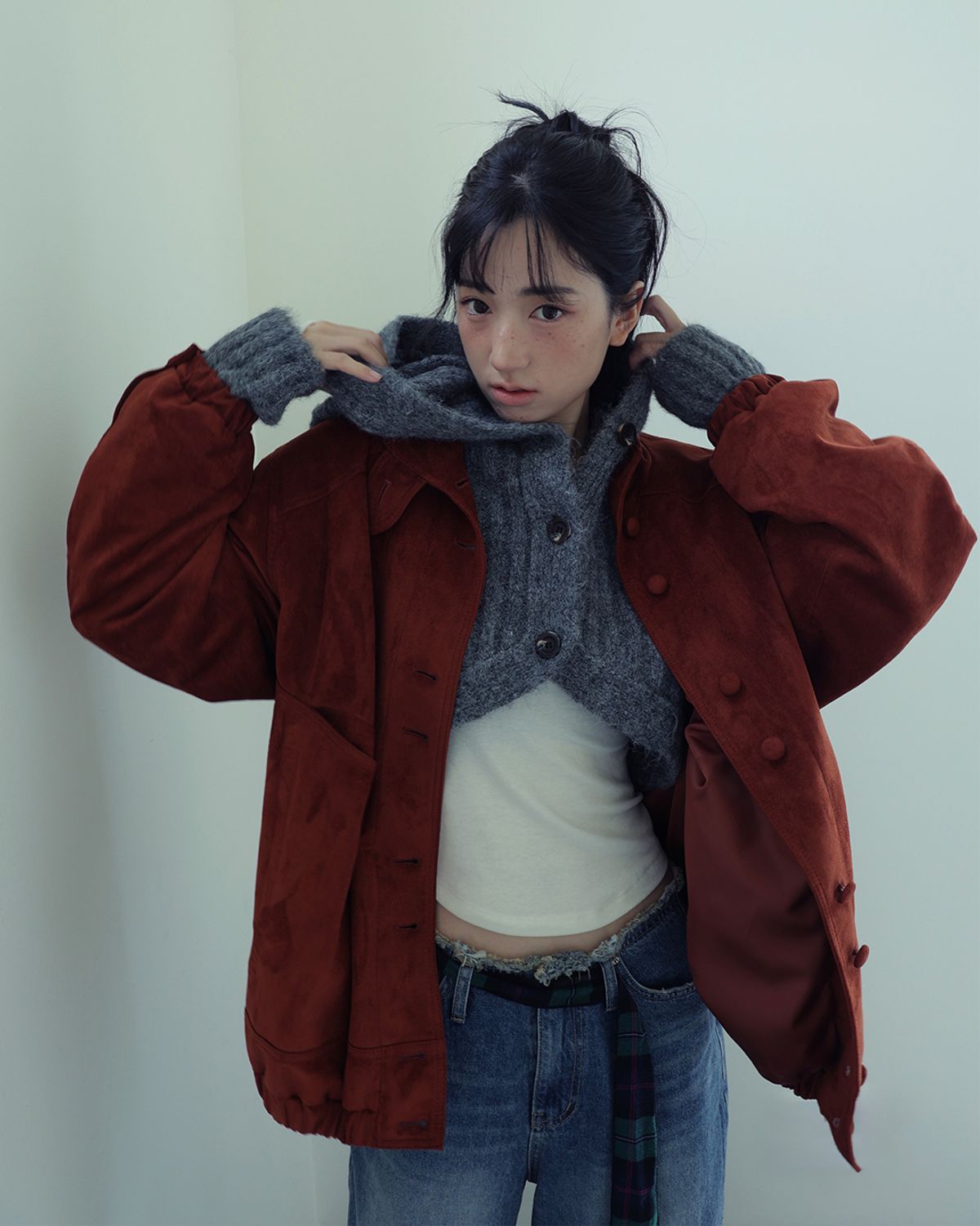 인스아울(INSEOWL) 시나몬 오버핏 스웨이드자켓
