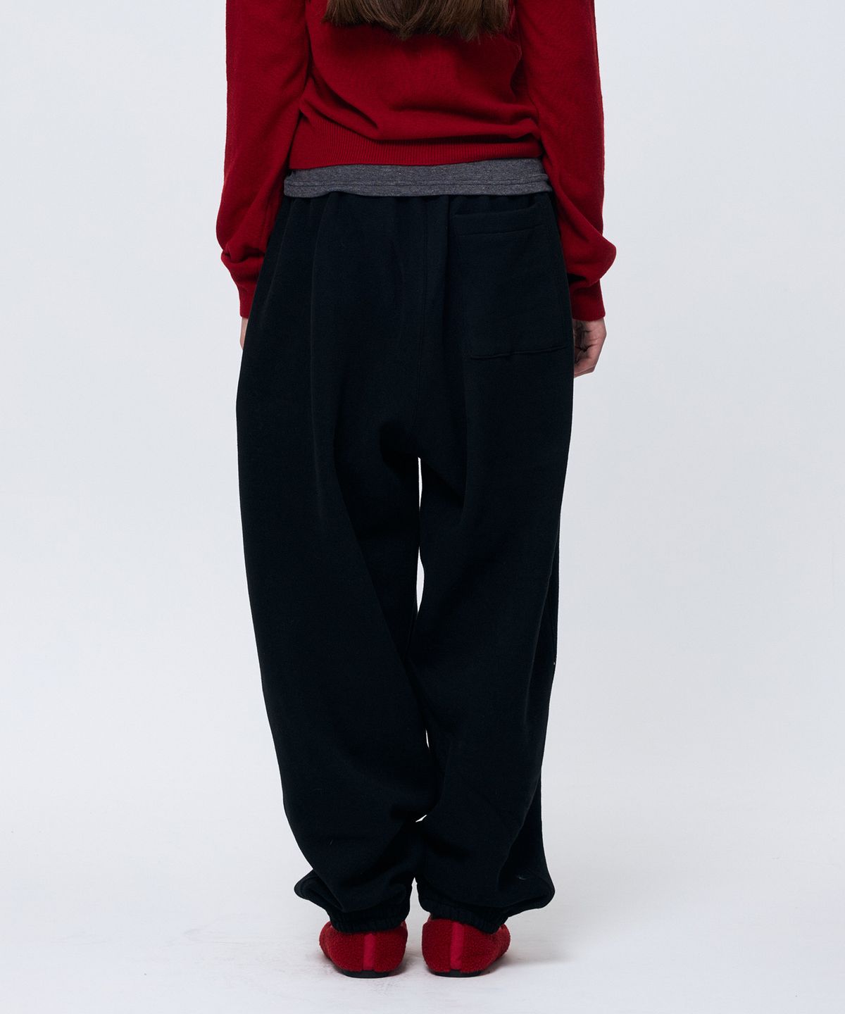 아리킴(ARIKIM) SILENT MIRAGE SWEAT PANTS / BLACK