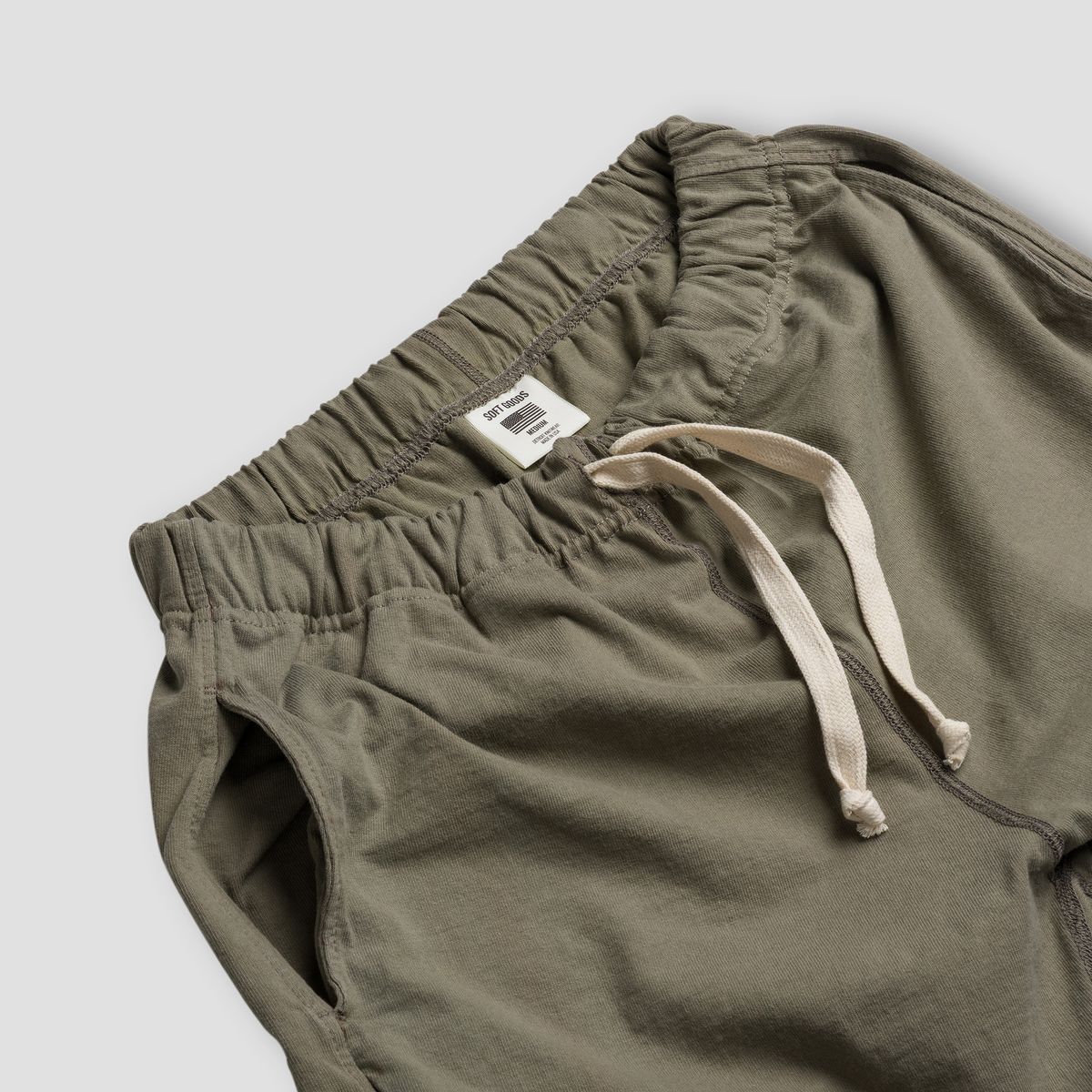 소프트굿즈(SOFT GOODS MFG) 더 헤비웨이트 쇼츠, 올리브드랩
