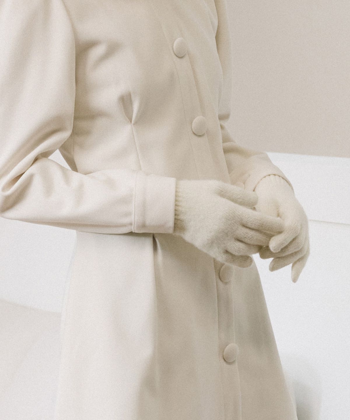 리올그(REORG) COC LAMBSWOOL CHARM GLOVES IVORY