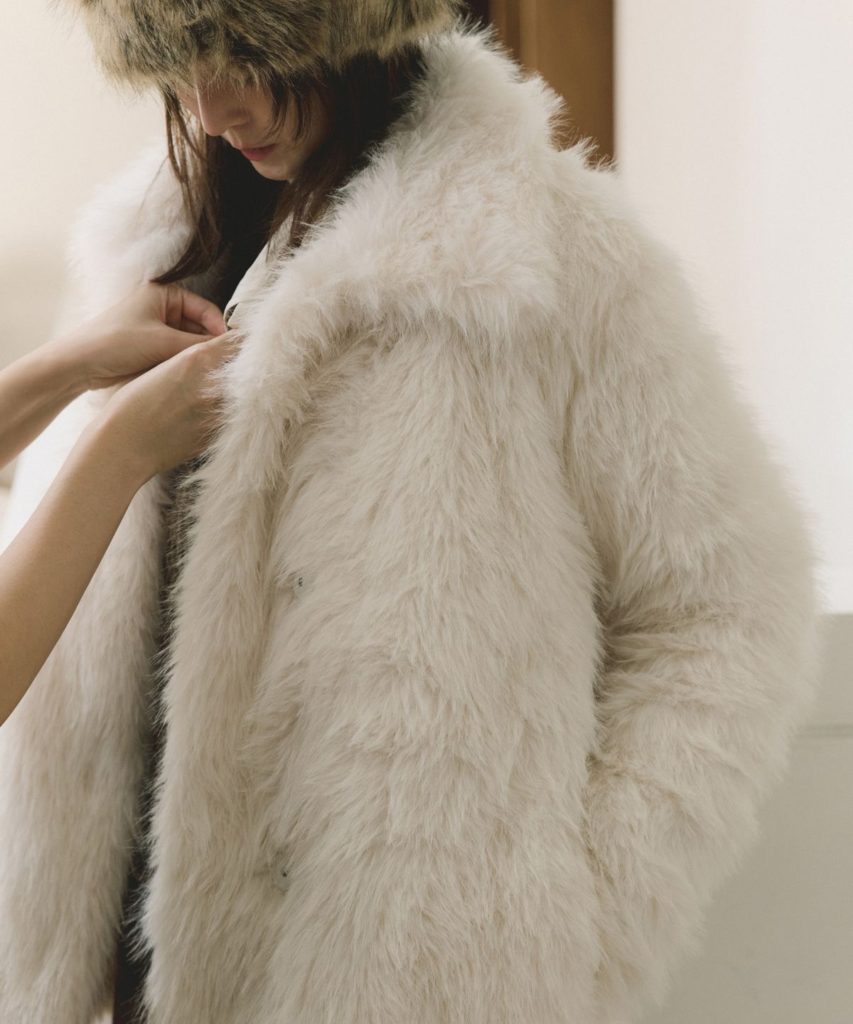 리올그(REORG) COC LAVISH FUR JACKET IVORY
