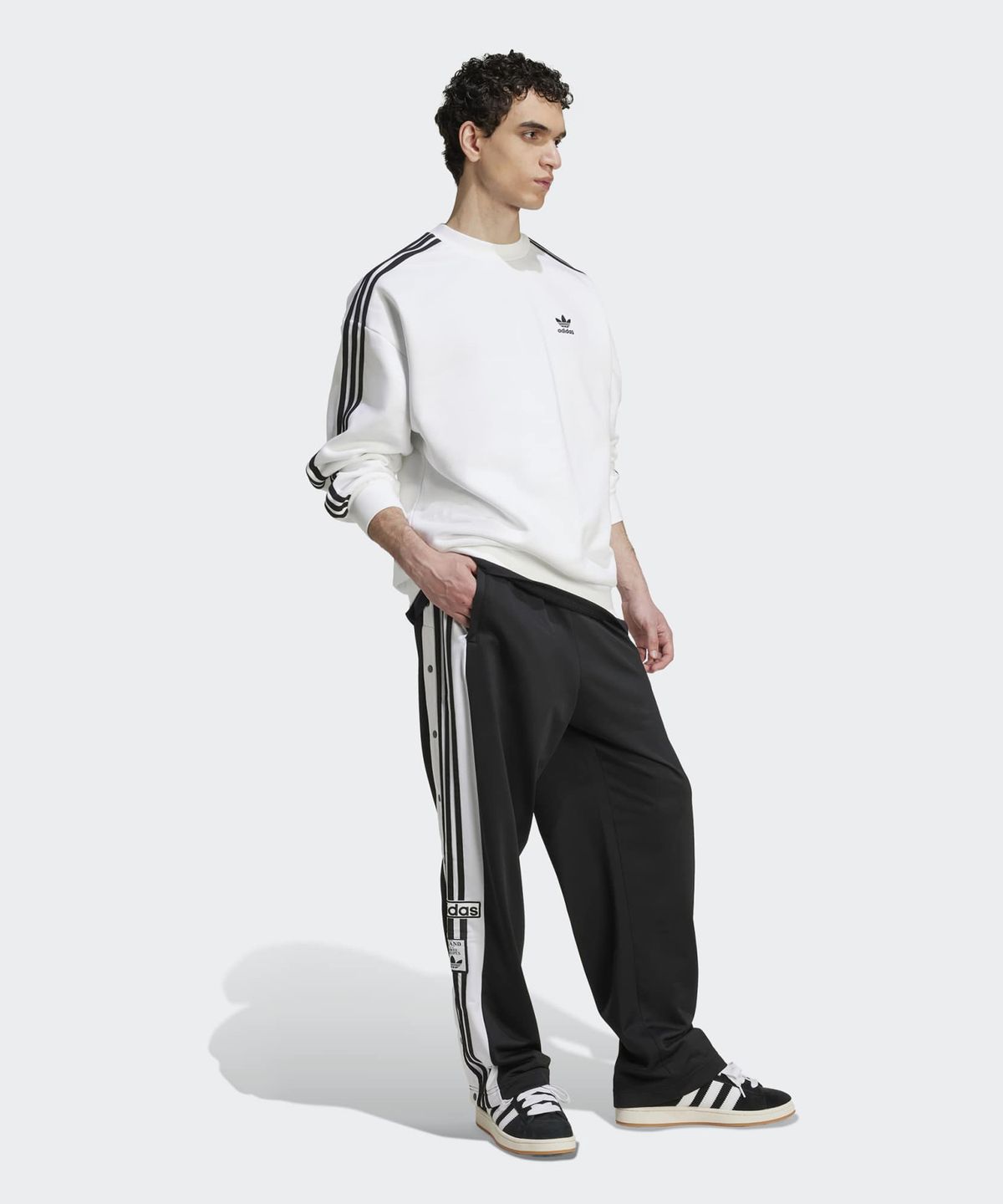 아디다스(ADIDAS) 오버사이즈 크루 스웨트셔츠 - 화이트:블랙 / JY1404