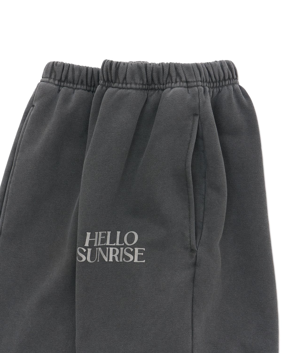 헬로 선라이즈(HELLO SUNRISE) HS OG Logo Sweatpants_VTG Charcoal