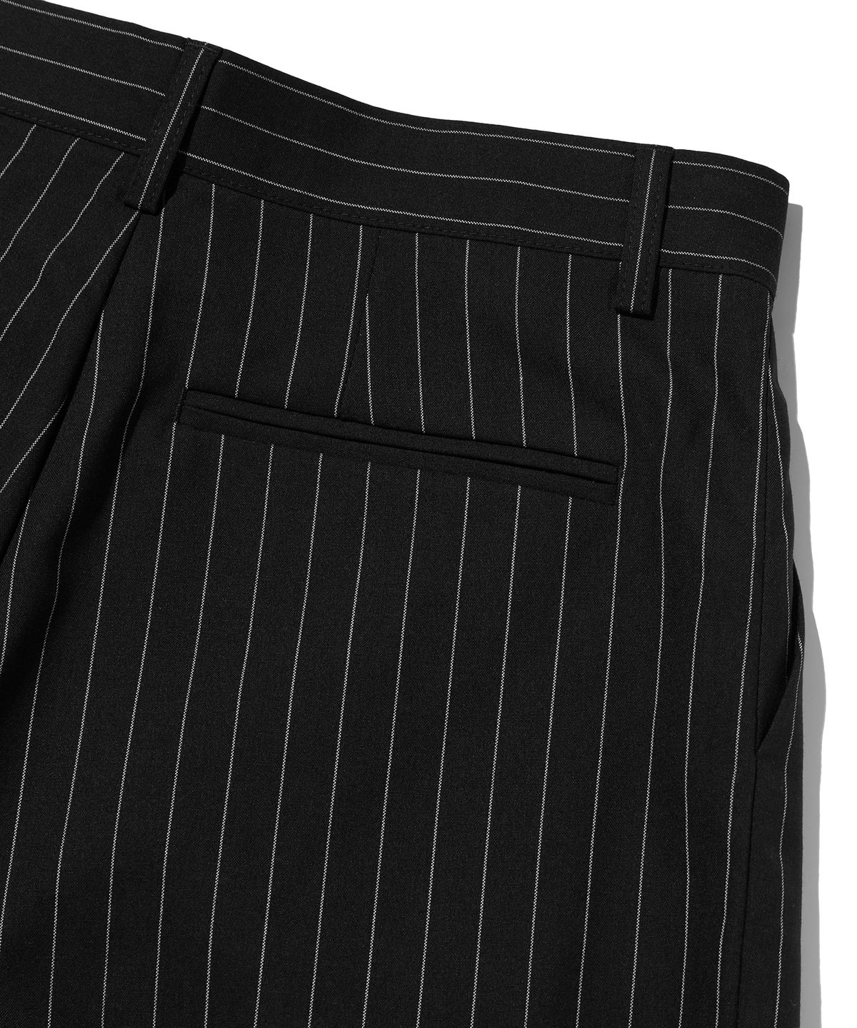 스웨이드(SUADE) WIDE STRIPE SLACKS [BLACK]