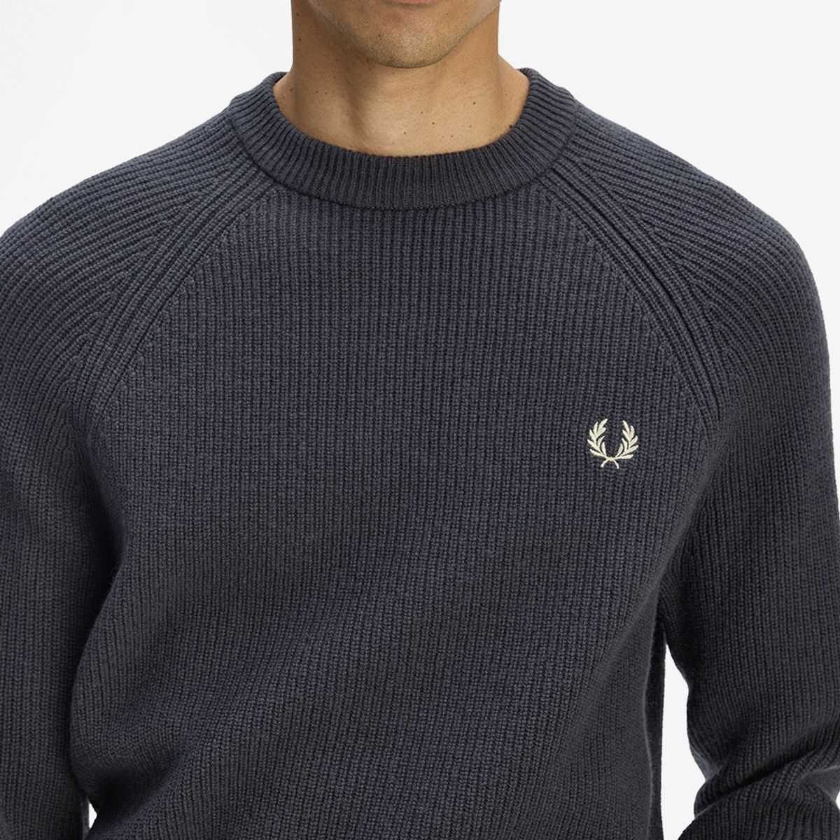 프레드페리(FRED PERRY) [Sharp] 램스울 래글런 니트 - 앵커 그레이 AFPM2531548-297