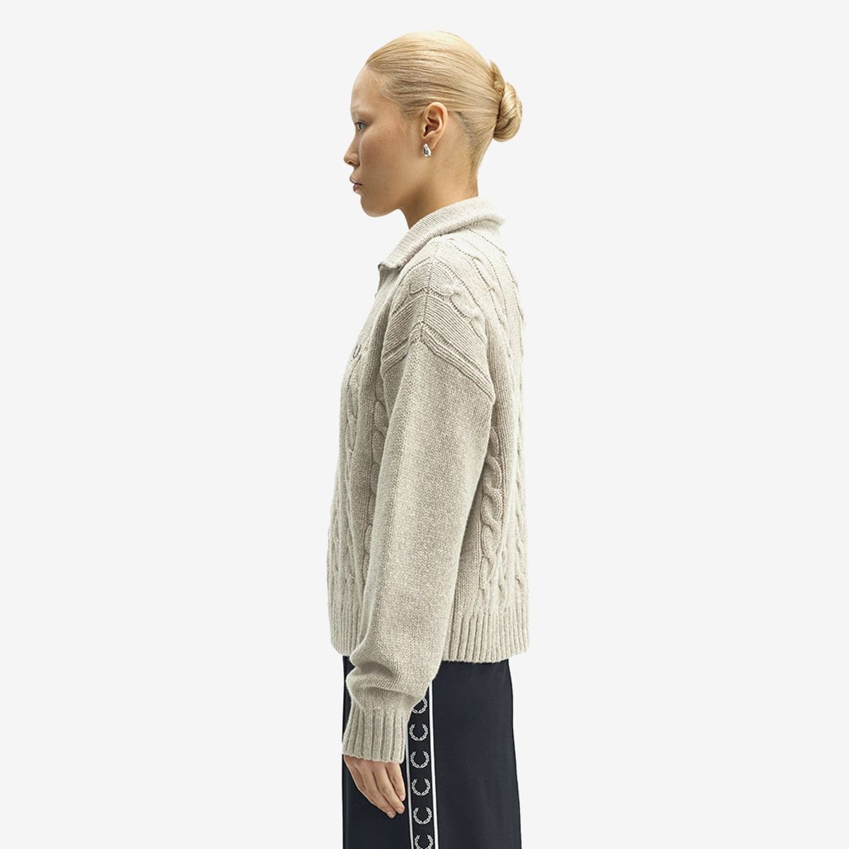 프레드페리(FRED PERRY) [Womens] 하프 집 케이블 니트 - 웜 오트 말 AFPF2531103-Z45