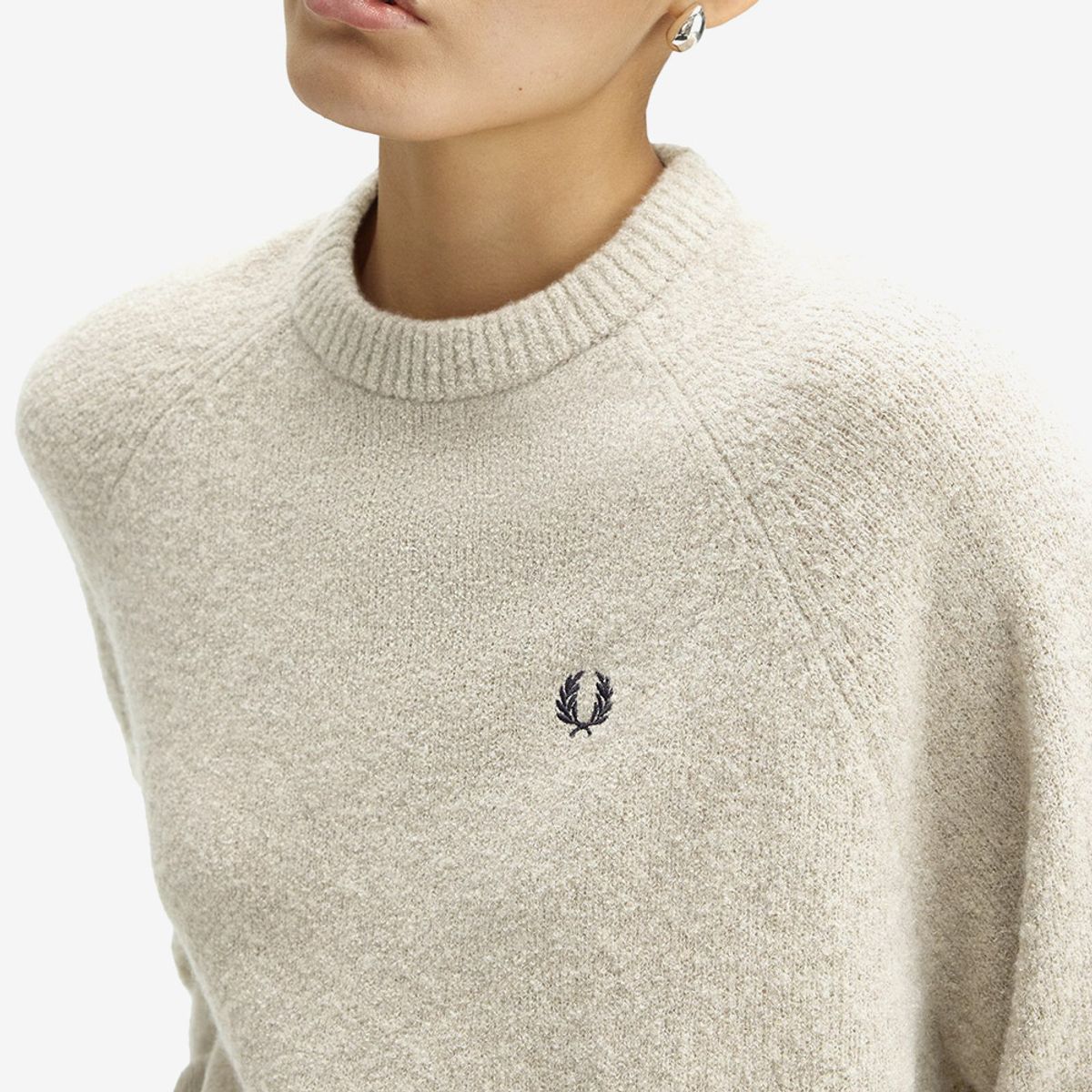 프레드페리(FRED PERRY) [Womens] 크롭 텍스쳐드 니트 - 웜 오트 말 AFPF2531115-Z45
