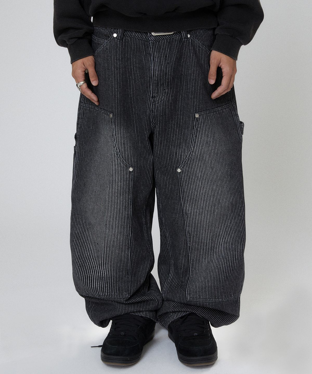 스웨이드(SUADE) STRIPE DOUBLE KNEE DENIM [BLACK]