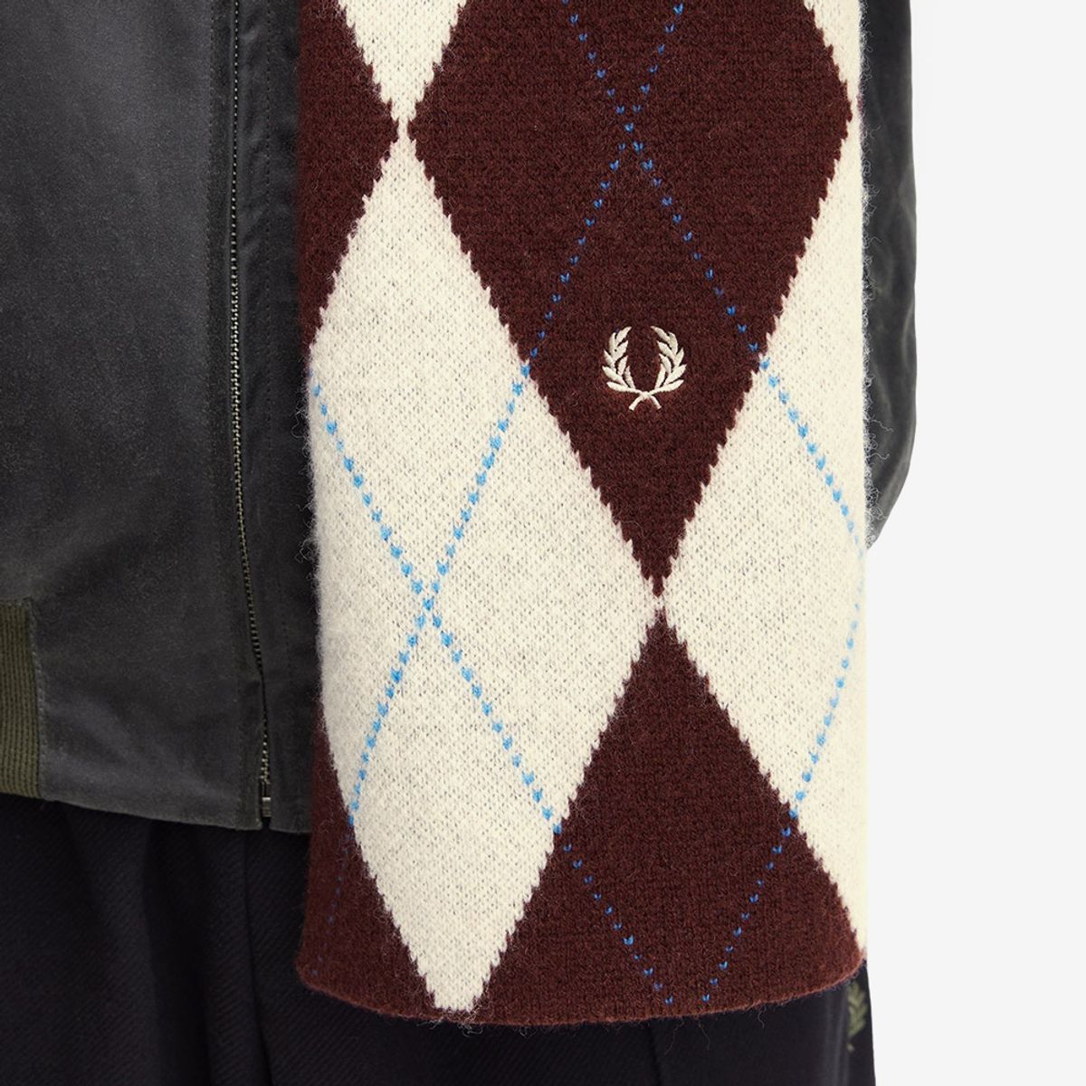 프레드페리(FRED PERRY) 브러시드 아가일 스카프 - 에크루 CFPU2531133-560