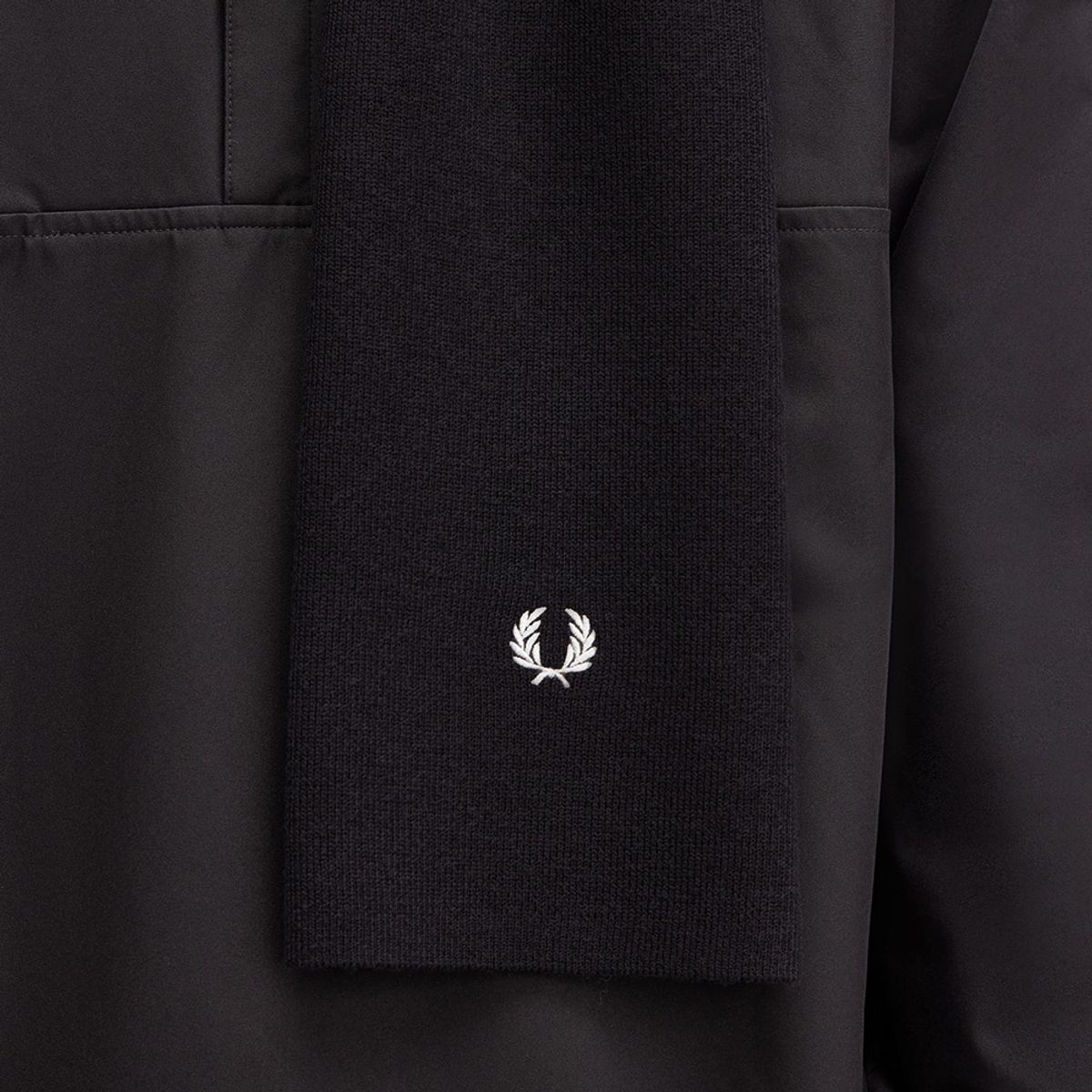 프레드페리(FRED PERRY) 클래식 울 스카프 - 블랙/스노우화이트 CFPU2538140-843