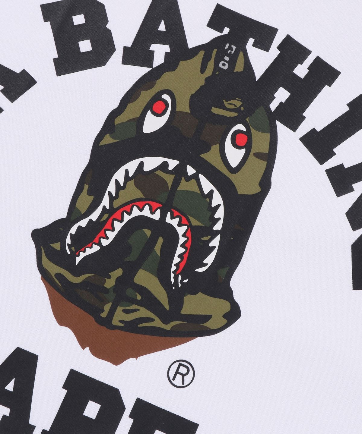 베이프(BAPE) 퍼스트 카모 샤크 세이진 콜리지 릴렉스드 핏 티셔츠(M) WHITE