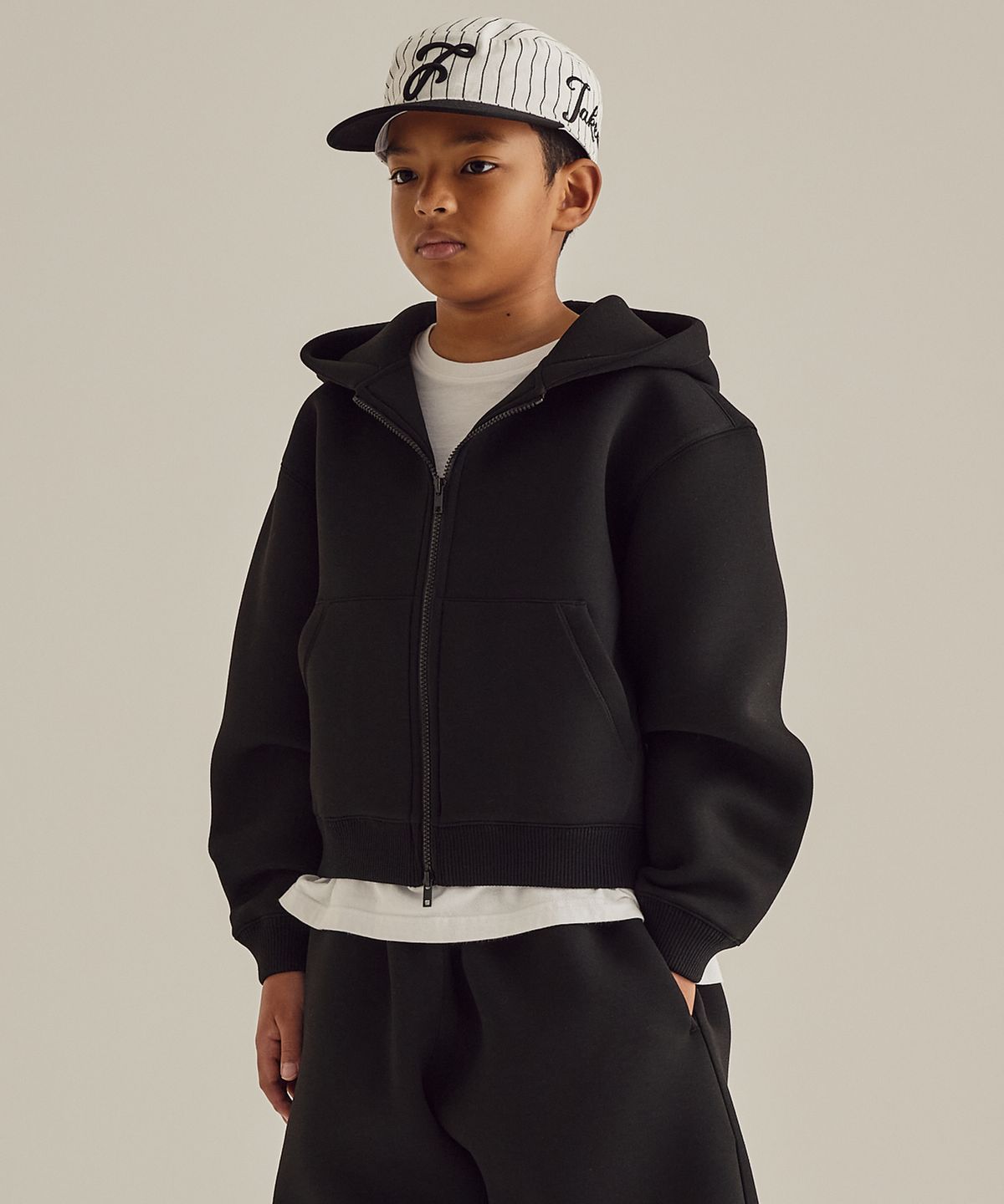 테이크이지 키즈(TAKEASY KIDS) 크롭 네오프렌 후드집업 (블랙)