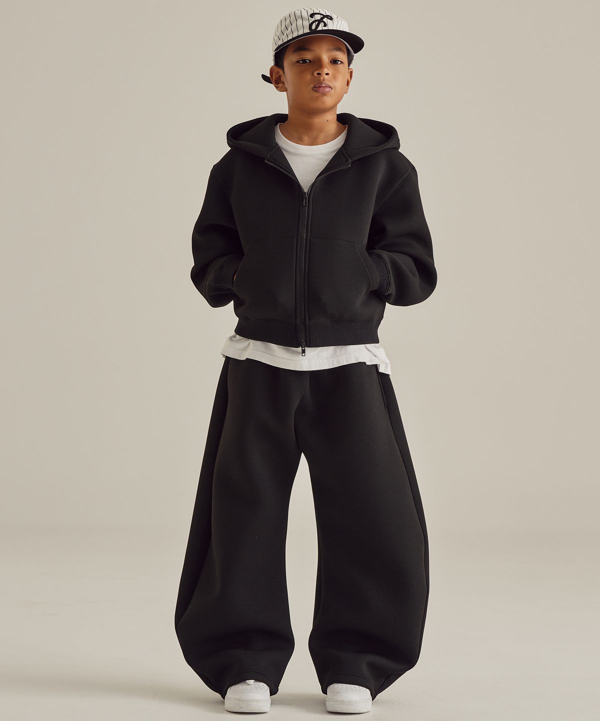 테이크이지 키즈(TAKEASY KIDS) 네오프렌 커브드 스웻팬츠 (블랙)