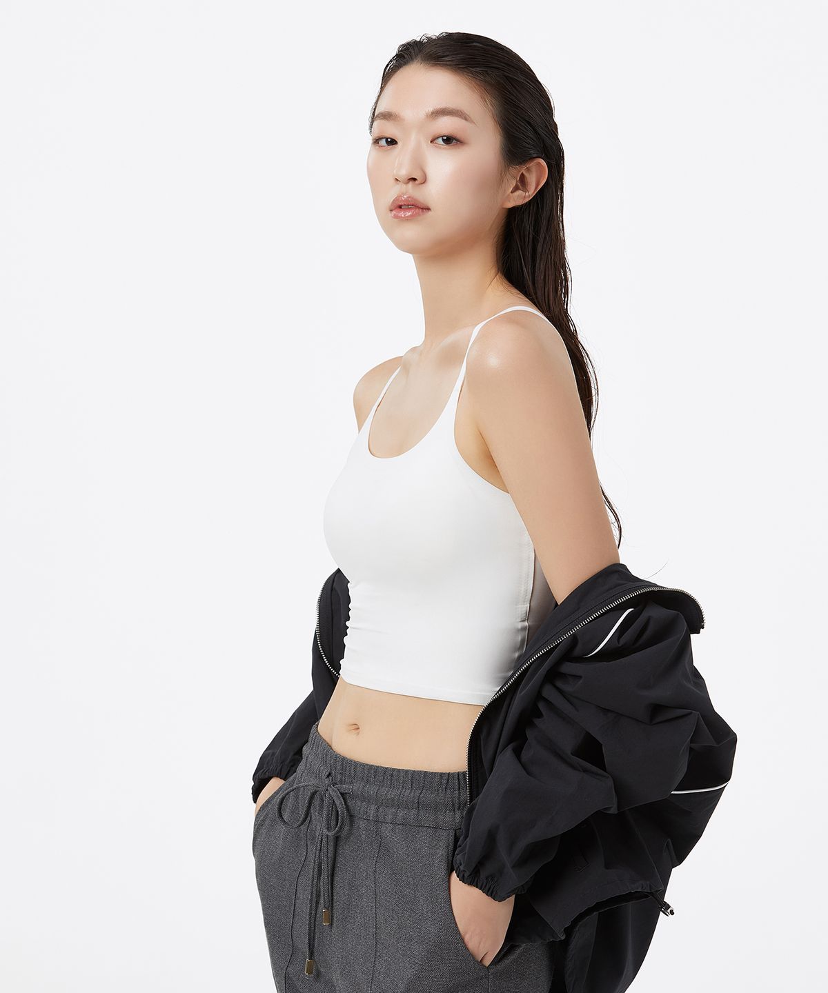 레브렌스(LEVRENCE) 레이어드 슬리브리스 크롭탑