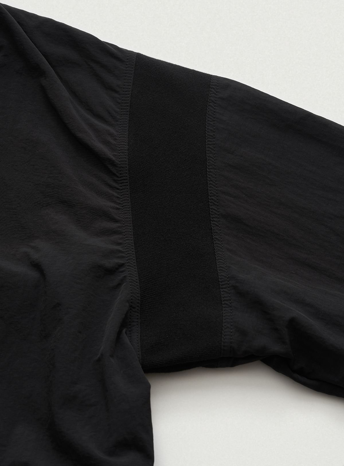더바넷(THEBARNNET) Snuggle Reversible Hooded Jacket_Black