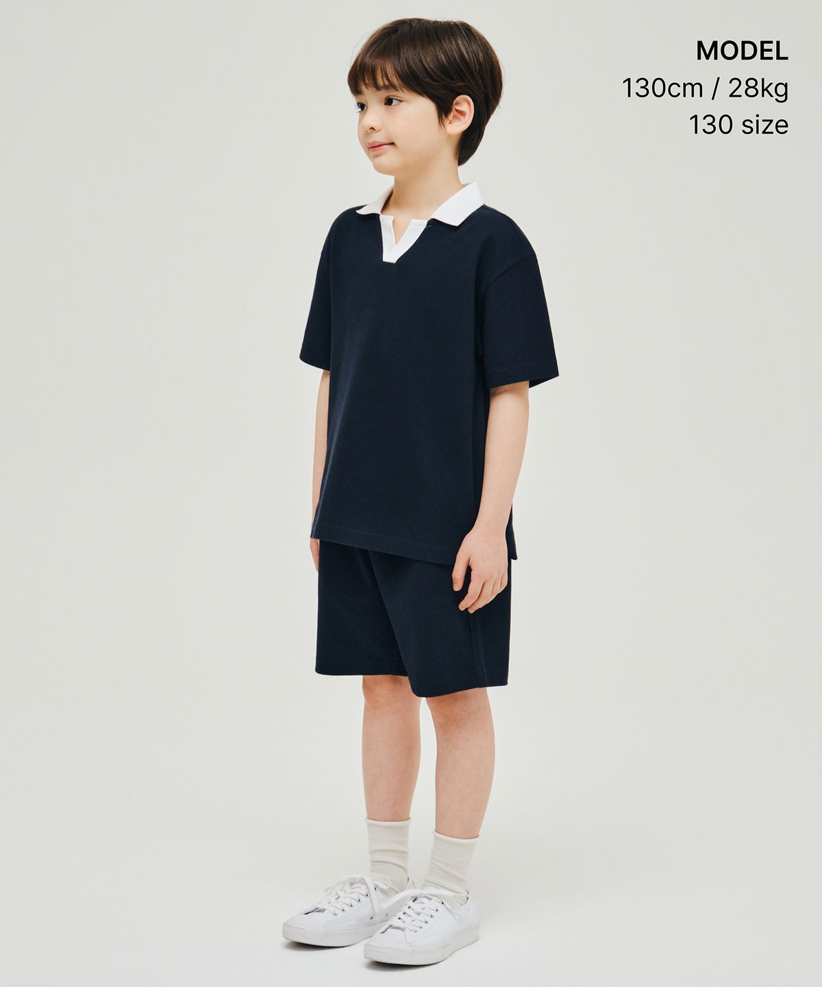 무신사 스탠다드 키즈(MUSINSA STANDARD KIDS) 슬릿 넥 폴로 셔츠 셋업 [네이비]