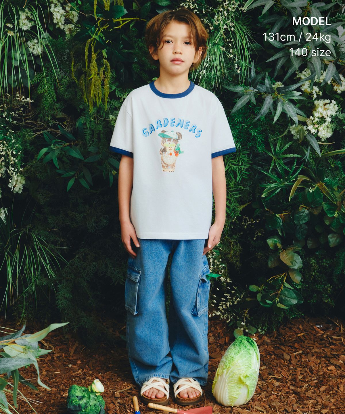 무신사 스탠다드 키즈(MUSINSA STANDARD KIDS) [슬로코스터 컬래버] 가드너스 링거 티셔츠 [화이트]