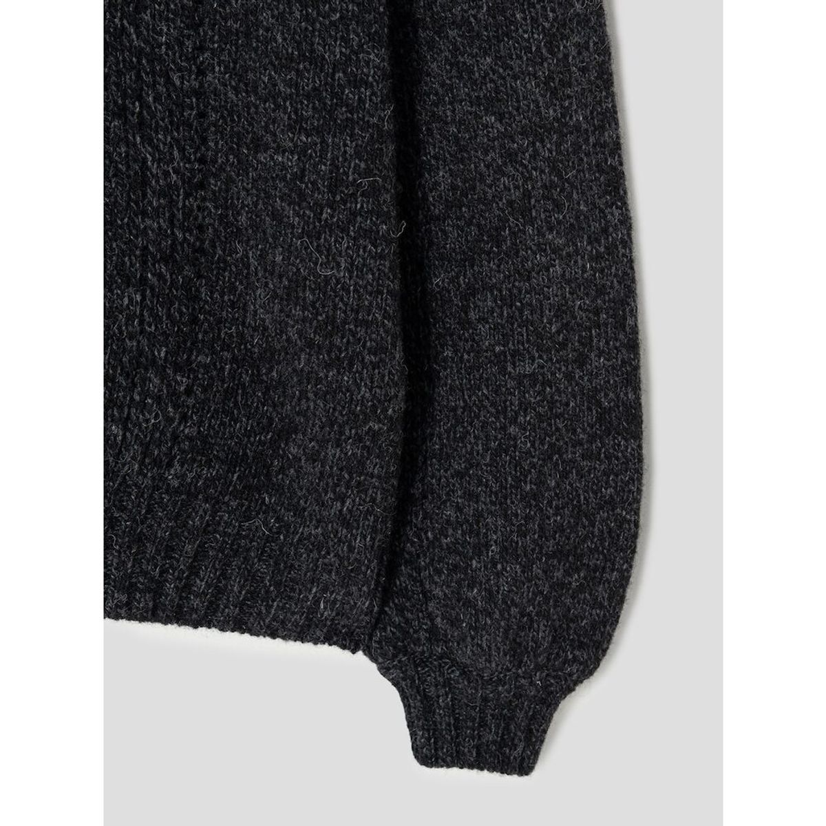 앙개(ANGGAE) Wilted Knit Cardigan  Black