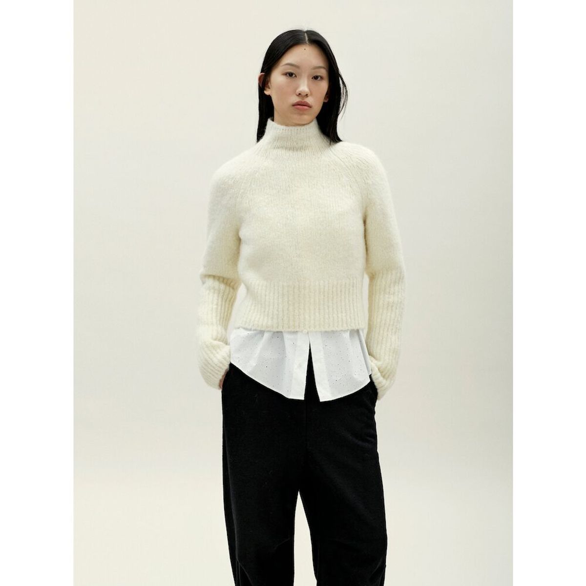 앙개(ANGGAE) Classic Half Neck Pullover  Ivory