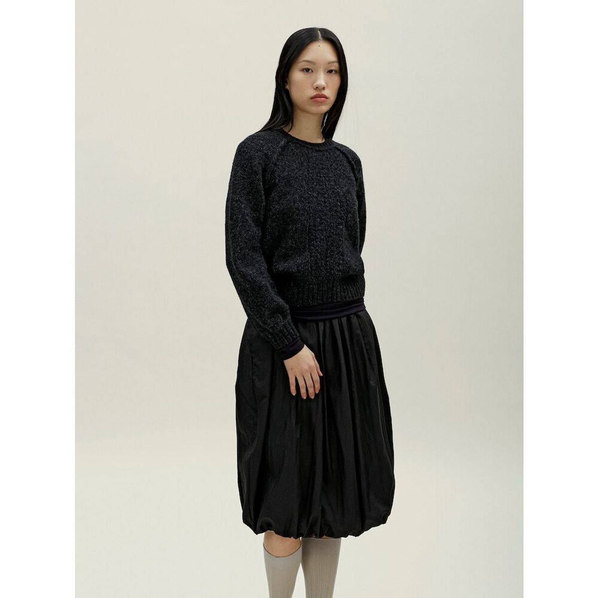 앙개(ANGGAE) Wilted Knit Pullover  Black