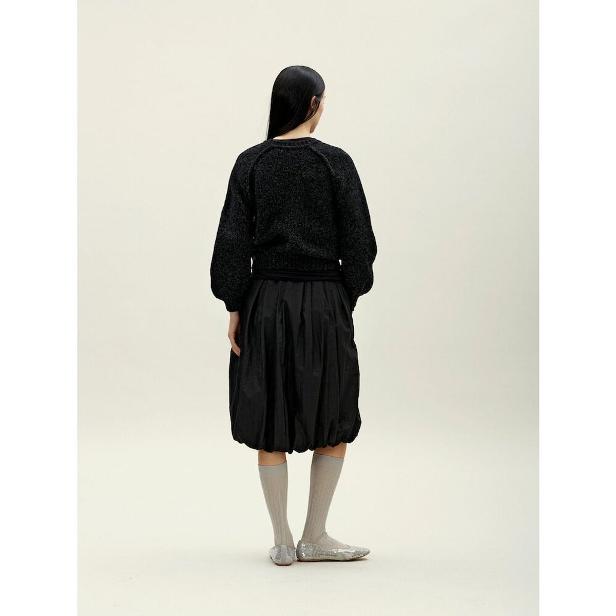 앙개(ANGGAE) Wilted Knit Pullover  Black