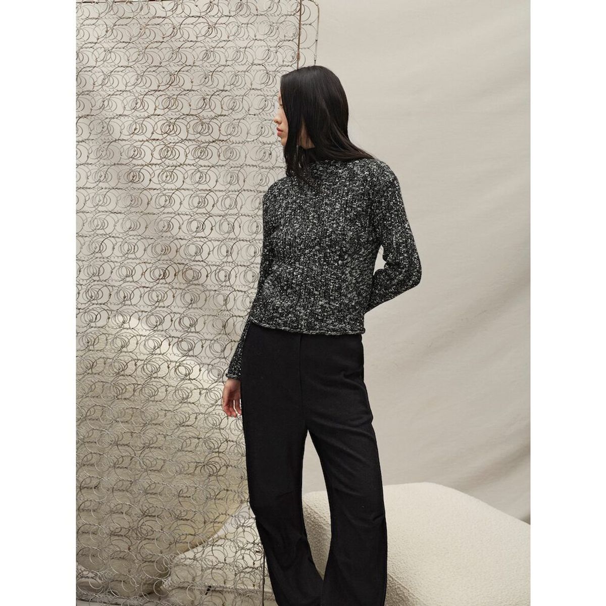 앙개(ANGGAE) Noise Knit Pullover  Black